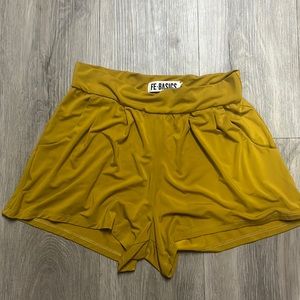 Fighting Eel Shorts Om